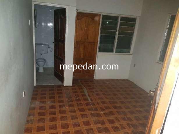 04d53e66161e3f4d-3-bedroom-self-contain
