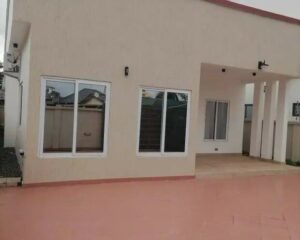 3 Bedroom House in Spintex, Shell filling Station for sale