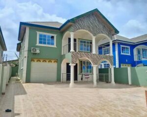 5 Bedroom House in Tantra street, Accra Metropolitan for sale